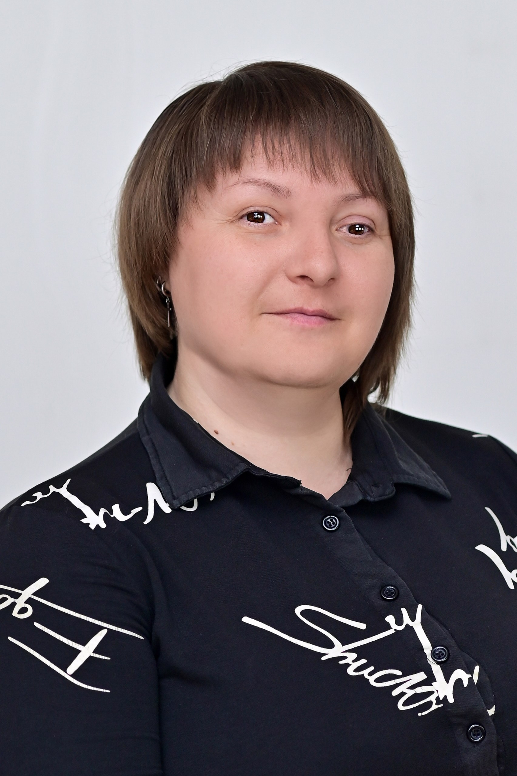 Тихонова Лилия Юрьевна.